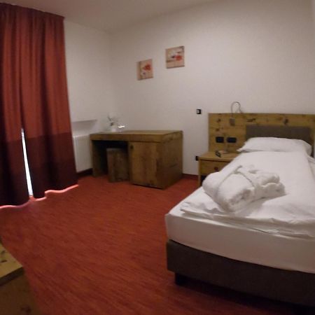 Hotel Cristallo Canazei Buitenkant foto