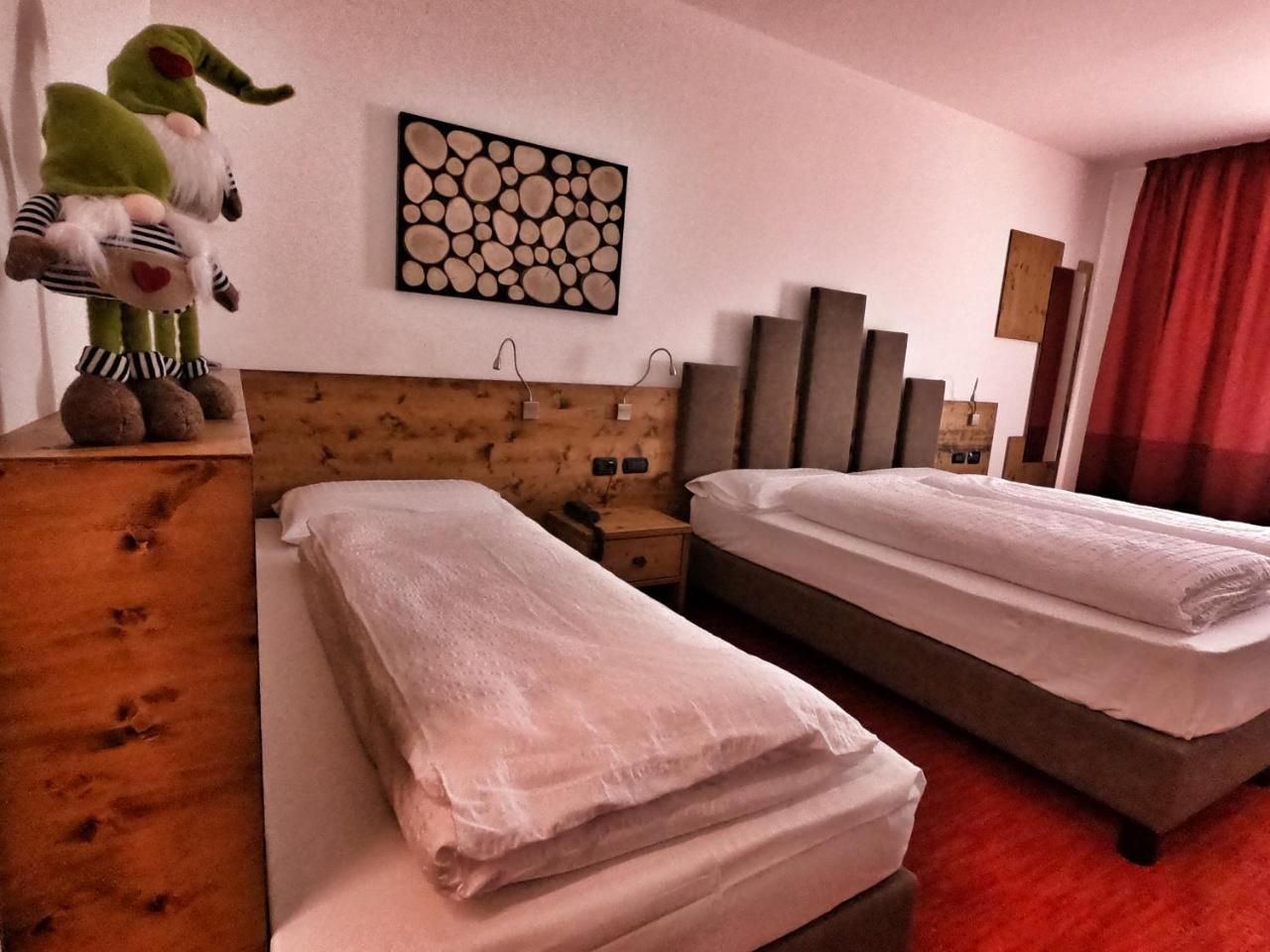 Hotel Cristallo Canazei Buitenkant foto
