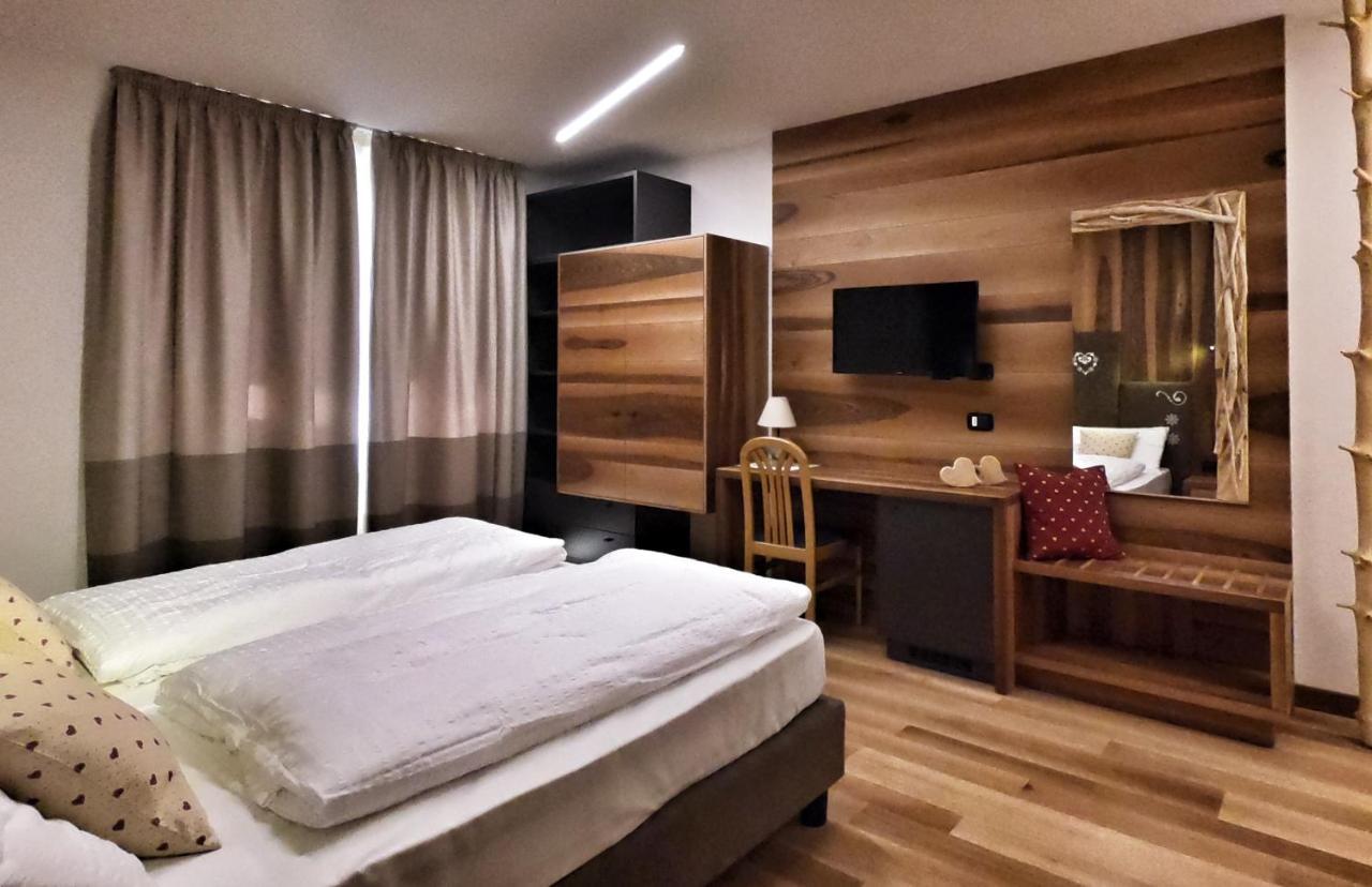 Hotel Cristallo Canazei Buitenkant foto